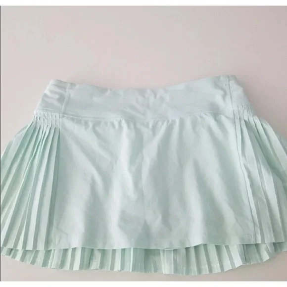 Lululemon Pleat to Street Skort Seafoam Green sz.4, 6 and sz.8